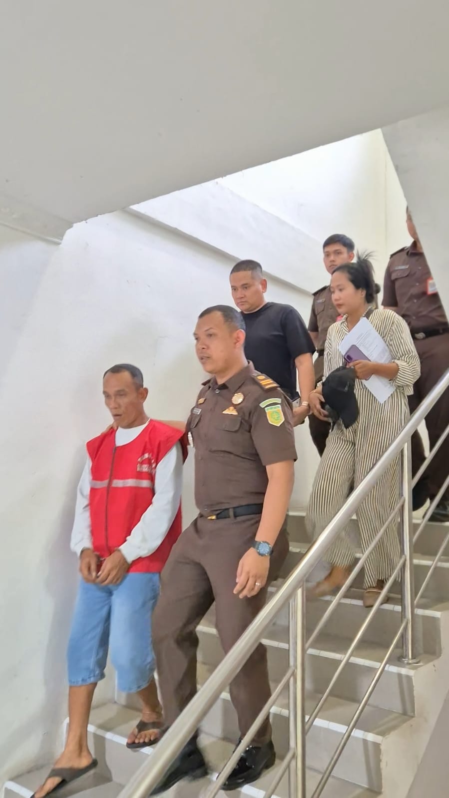 Buronan Kasus Korupsi Lahan HPT Diciduk di Bengkalis Usai Kabur ke Malaysia