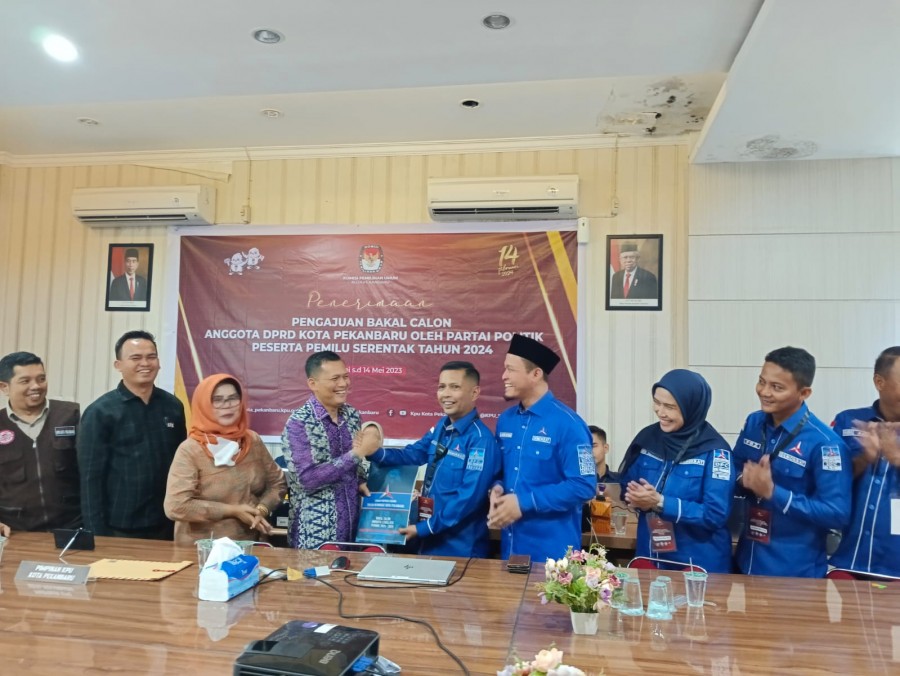 Didominasi Milenial, DPC Partai Demokrat Pekanbaru Daftarkan Bacaleg ke KPU
