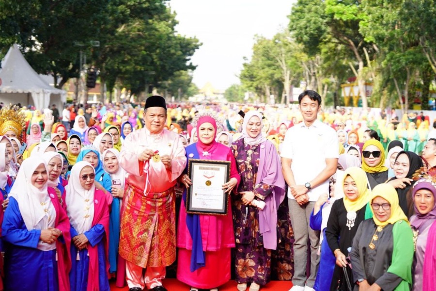 BKOW Riau Gelar Tari Zapin Massal, 6.000 Penari Raih Rekor Dunia