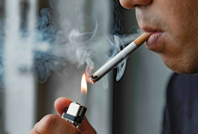 Besok, Harga Rokok Resmi Naik 35 Persen 