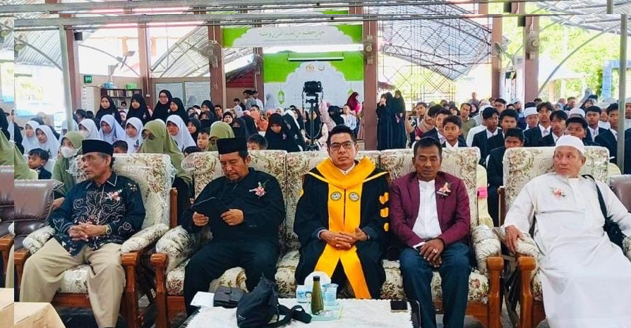 Rektor UMRI dan Gubernur Patoni, Thailand Hadiri Acara Khatam Al-Qur’an.