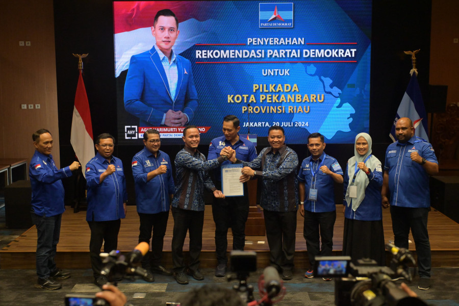 AHY Minta Kader Demokrat  Menangkan Pasangan Agung - Markarius