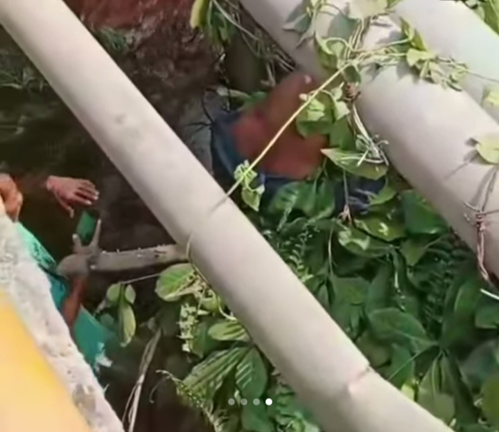 Warga Garuda Sakti Geger Temuan Mayat di Bawah Jembatan Sungai Sibam
