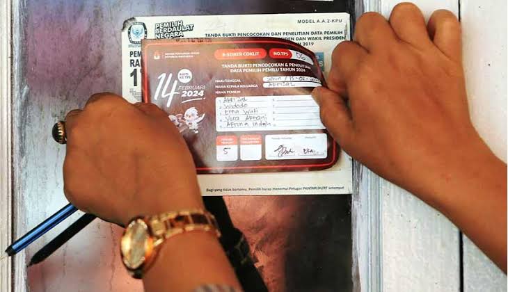 Pantau Coklit di Dumai, Bawaslu Riau Temukan Satu KK Terdaftar di Dua TPS