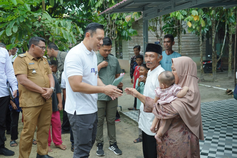 Penantian 17 Tahun, Warga Tebing Tinggi Okura Terima Sertifikat Tanah