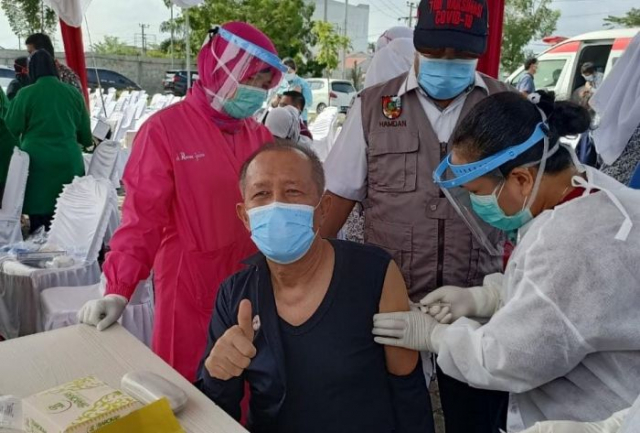 Warga Pekanbaru Mengantuk usai Divaksinasi Covid-19