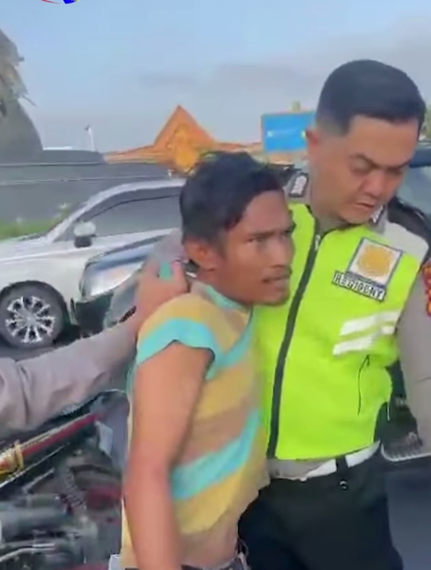 Tabrak Pelajar di Tugu Zapin Pekanbaru, Pemotor Terciduk Bawa Sabu