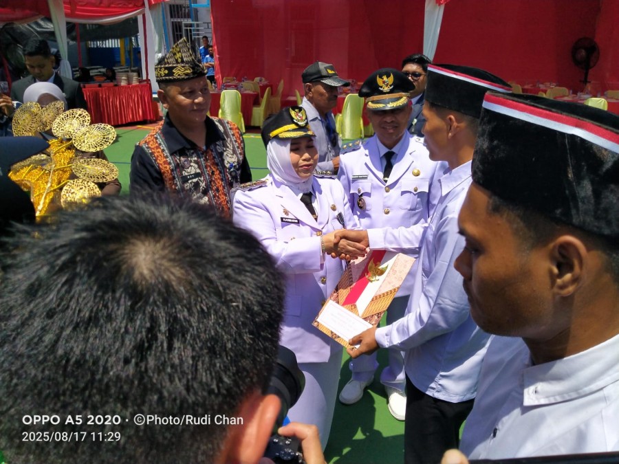 Bupati Bengkalis Serahkan SK Remisi 1.239 Warga Binaan, 26 Orang Langsung Bebas