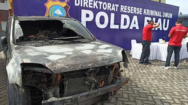 Jurnalis Diteror, Mobil Wartawan di Riau Hangus Dilempar Molotov