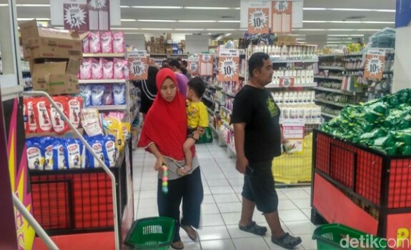Heboh, Benarkah Supermarket Giant akan Tutup Toko?