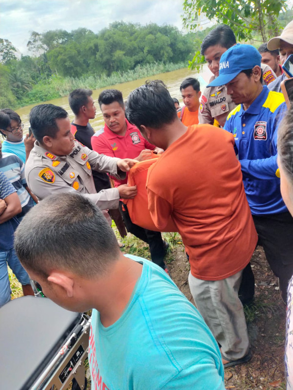 Nelayan Tenggelam di Sungai Kampar Ditemukan Meninggal Dunia