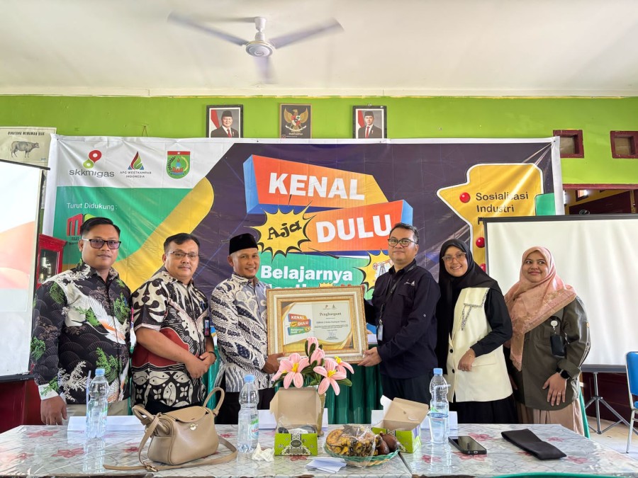 APGWI dan SKK Migas Gelar Roadshow Edukasi Migas dan Penanaman Pohon di Dua Sekolah
