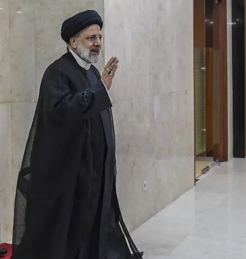 Presiden Iran Ebrahim Raisi Tewas dalam Kecelakaan Helikopter