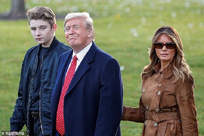 Cuek dengan Corona, Donald Trump Undang 7.500 Warga Ikut Pesta Kembang Api