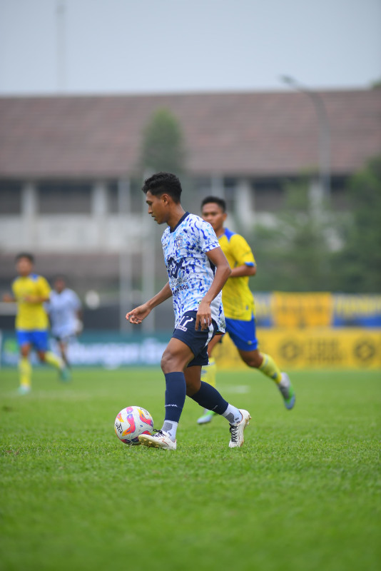 Omid Popalzay Hattrick , PSPS Libas Persikota 4-6