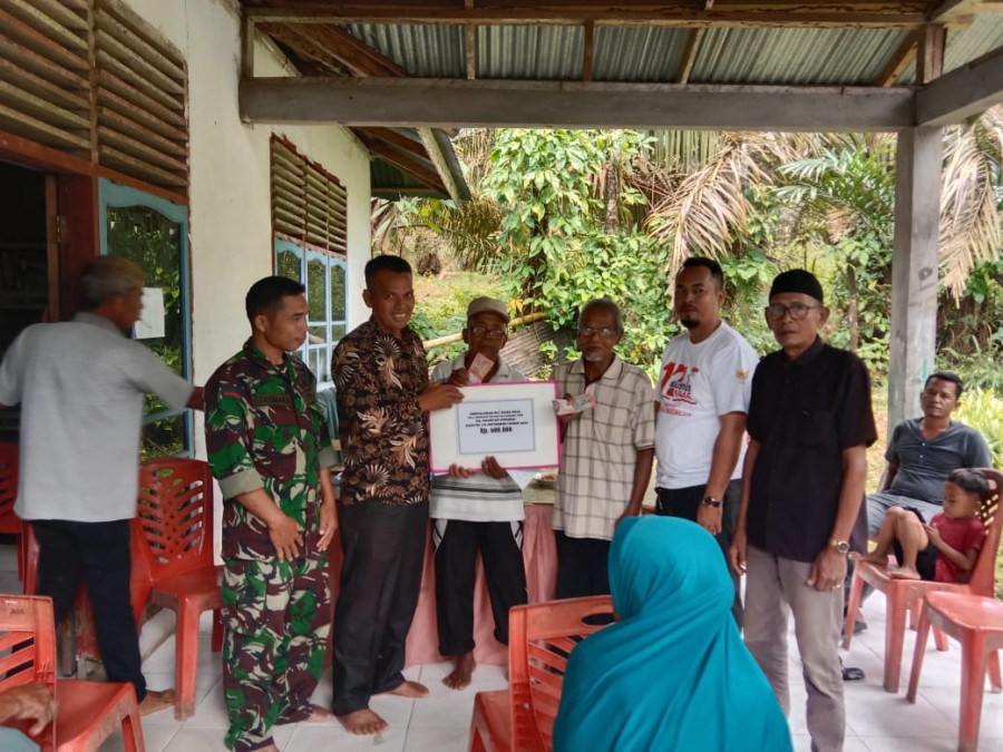 Sebanyak 15 KPM Terima BLT DD dari Pemdes Siberoba