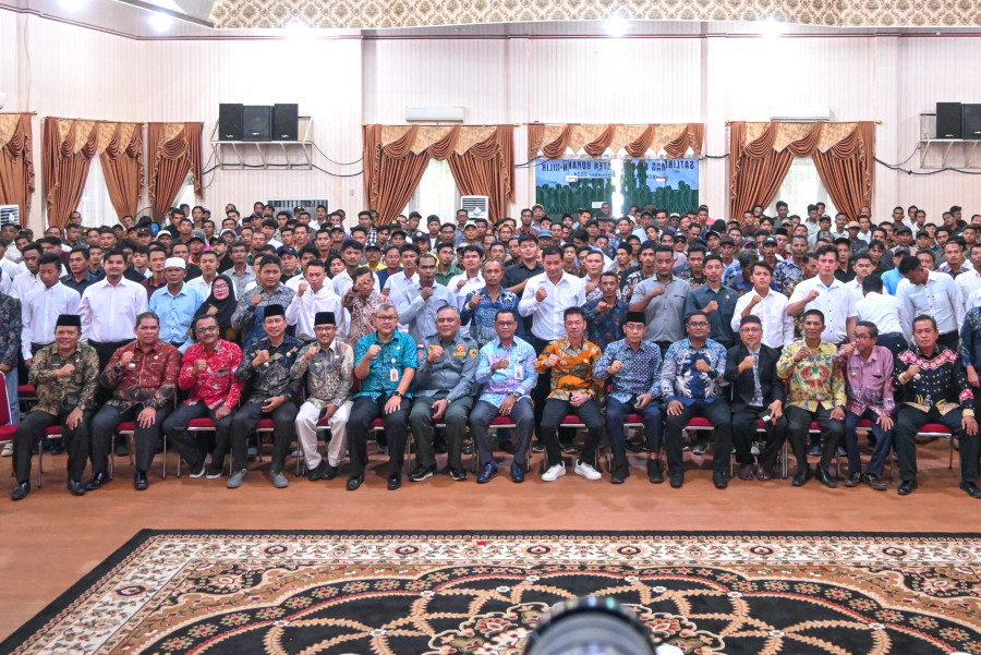 Bupati Rohil Kukuhkan 2.294 Satlinmas  Pengamanan Pilkada Serentak 2024