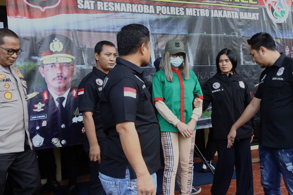 Data Jenis Kelamin Berbeda, Polisi Tempatkan Lucinta Luna di Ruang Tahanan Khusus