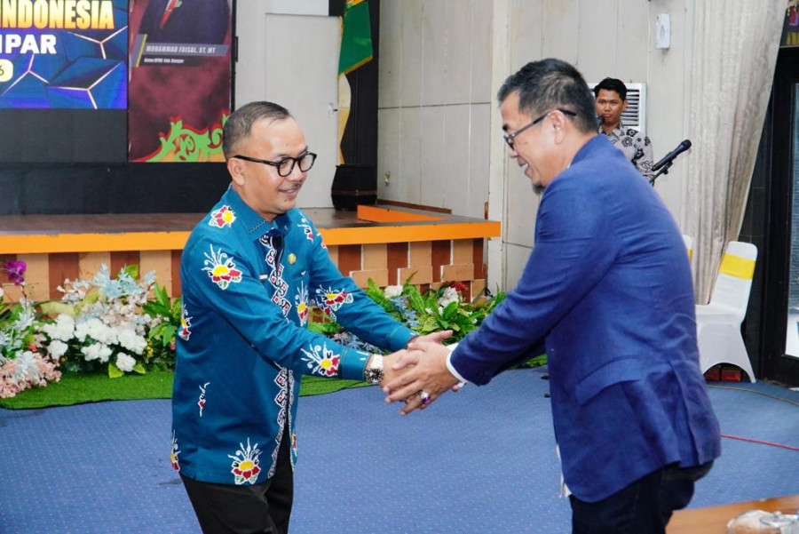 Di Hadapan Wartawan, Pj Bupati Kampar Firdaus Pamit dan Minta Maaf
