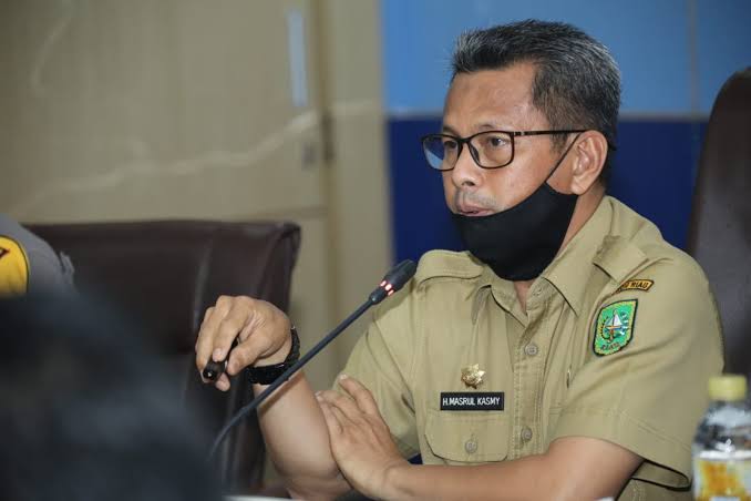 Besok, Plh Sekdaprov Jadi Orang Pertama Disuntik Vaksin di Riau
