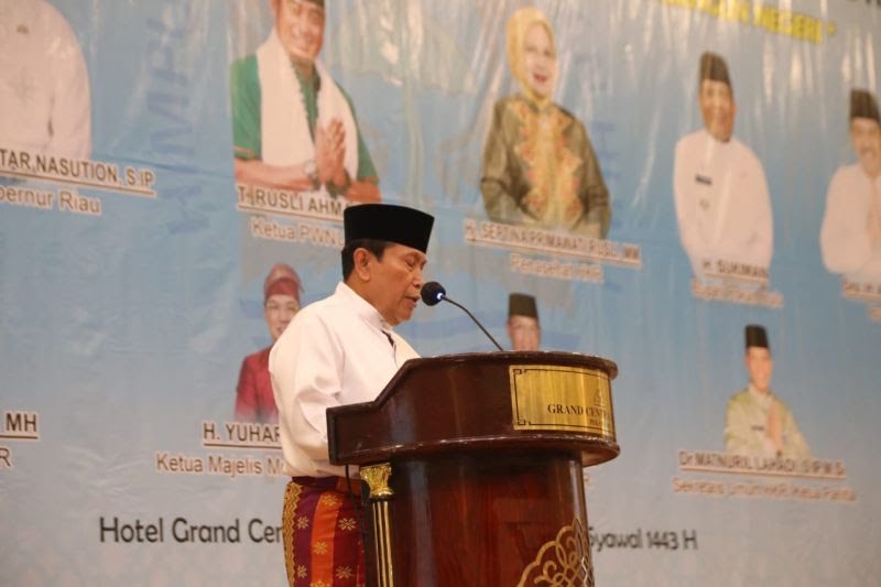 Safari Ramadhan di Tambusai, Bupati Rohul  Serahkan Bantuan di Sungai Kumango