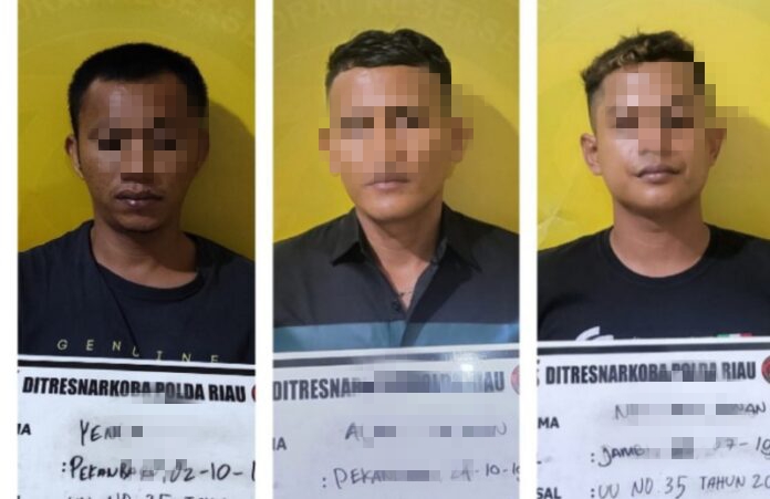 Polisi Tangkap Pembuat Ekstasi Palsu di Parkiran Tempat Hiburan di Pekanbaru