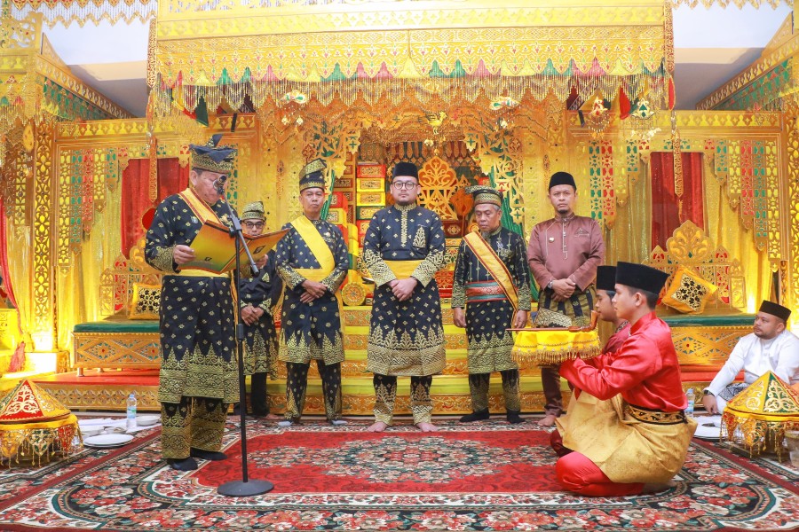 Ketua MKA LAMR Pekanbaru Dikukuhkan, Wako Siap Bersinergi dan Kolaborasi Bangun Kota