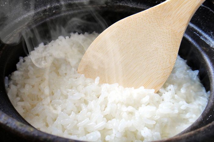 Nasi Panas Kurang Baik Untuk Kesehatan dan Tingkatkan Gula Darah, Benarkah?