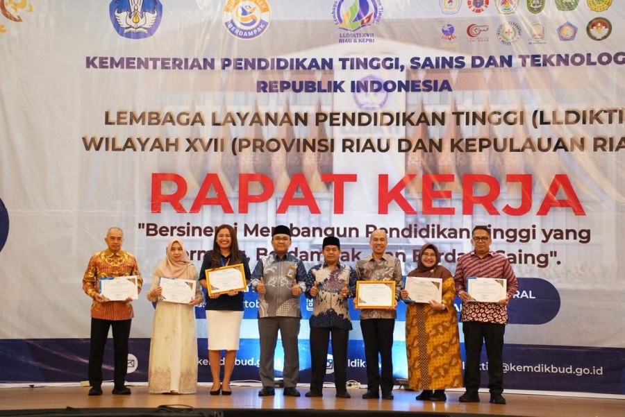 UIR Pertahankan Predikat Terbaik dalam Pengelolaan Media Sosial dan Laman