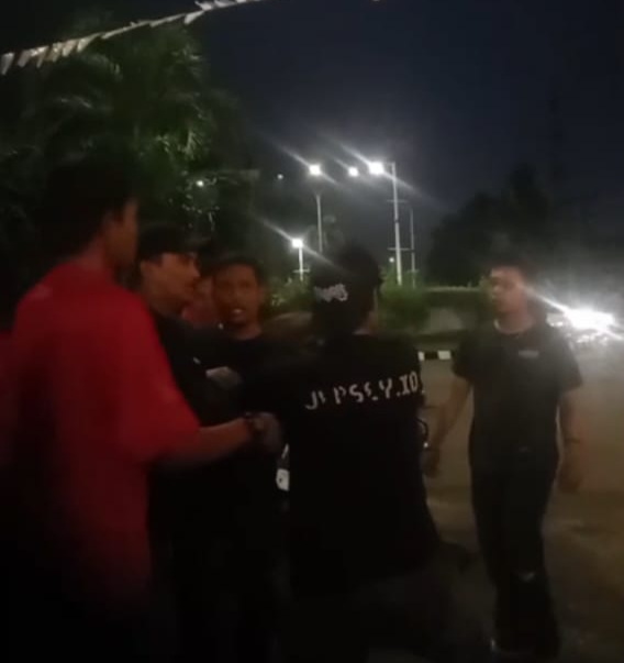 Pedagang Kuliner Tugu Keris Diintimidasi, Dipaksa Bayar Lapak Rp400 Ribu