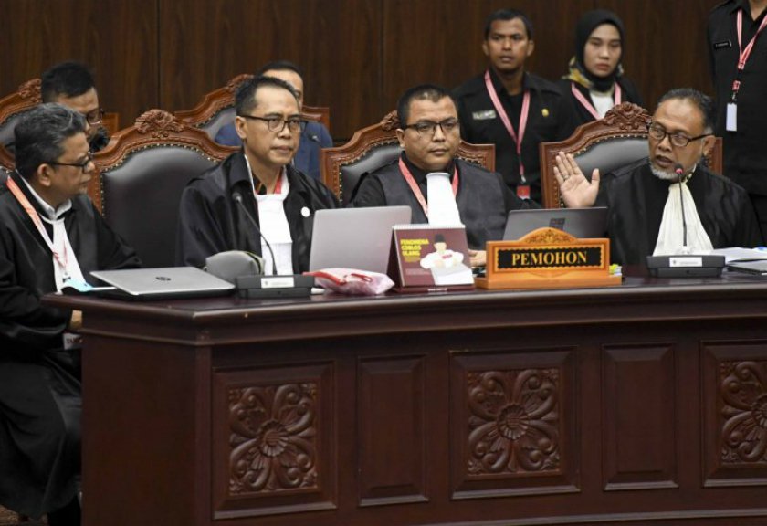 Kuasa Hukum 02 Bongkar 7 Kecurangan Paslon 01, Termasuk Kejanggalan Harta Jokowi