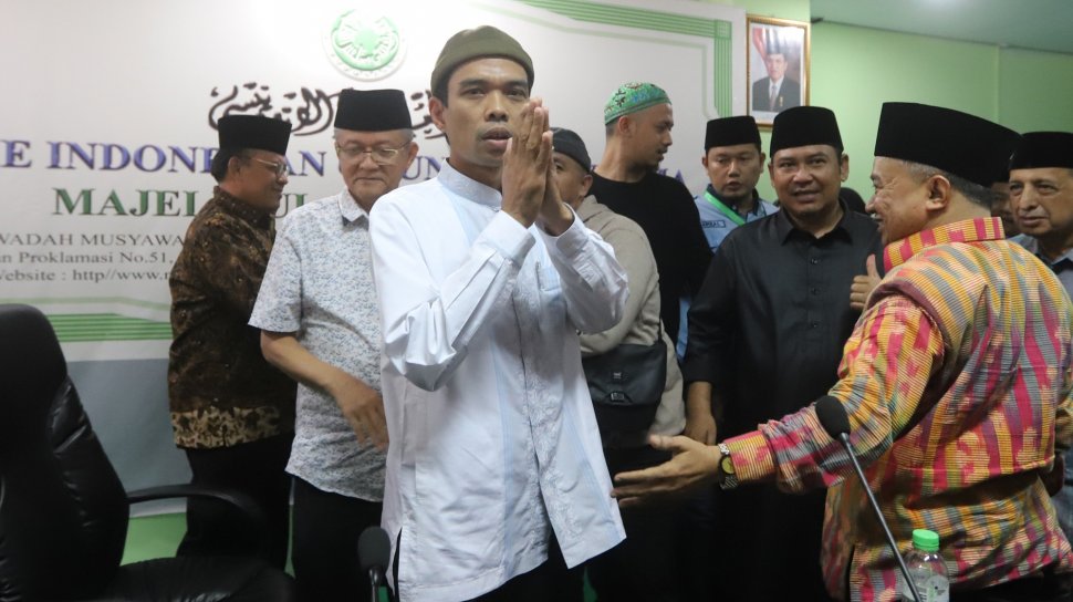 Didukung UAS, Jagoan PKB dan PAN Keok di Pilkada Rokan Hulu