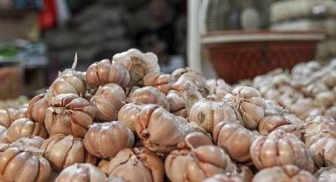 Bukan Karena Virus Corona, Ini Penyebab Kelangkaan Stok Bawang Putih
