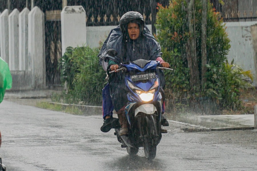 Prakiraan Cuaca Riau,Hujan Merata Siang hingga Sore, Malam Berawan