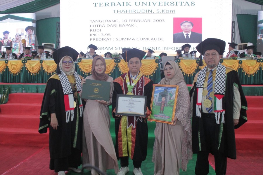 Perdana, Wisudawan UMRI Raih Predikat Summa Cum Laude