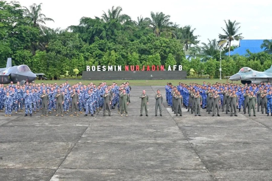 F-16 TNI AU dan F-35 RAAF Warnai Penutupan Latma Ausindo 2025 di Pekanbaru
