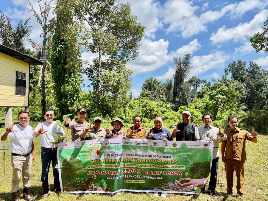 Kolaborasi SKK Migas-KKKS dan PT SPR Hijaukan Rohul Lewat Aksi Tanam Pohon