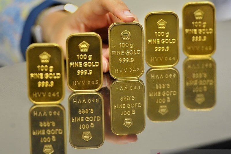 Harga Emas Antam Cetak Rekor Sejarah Tembus Rp1.048.000 per Gram