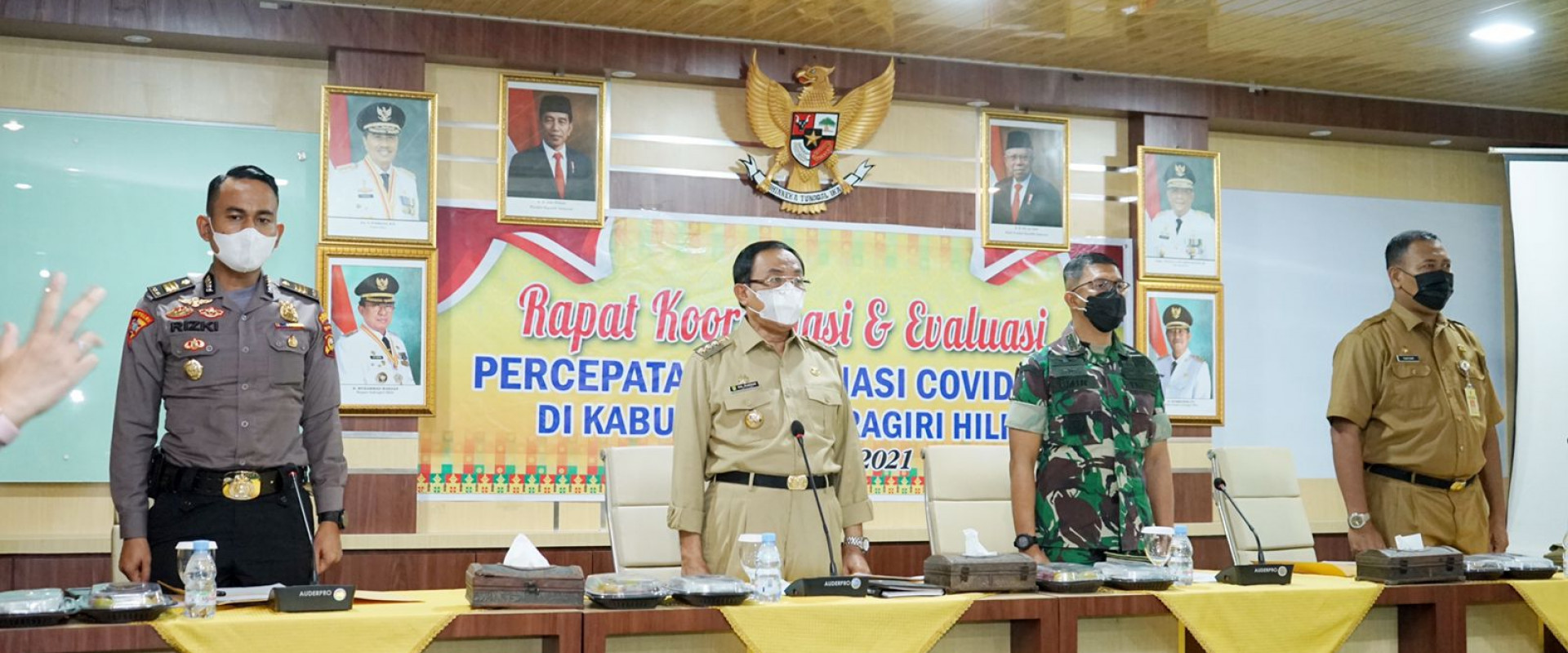 Bupati Inhil Pimpin Rapat Kordinasi dan Evaluasi Percepatan Vaksinasi Covid-19