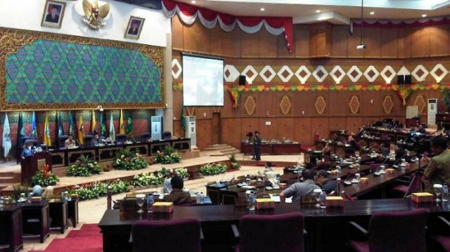Kunker DPRD Riau ke LN di Tengah Pegawai yang Belum Gajian, Fitra : Ini Hanya Foya-foya