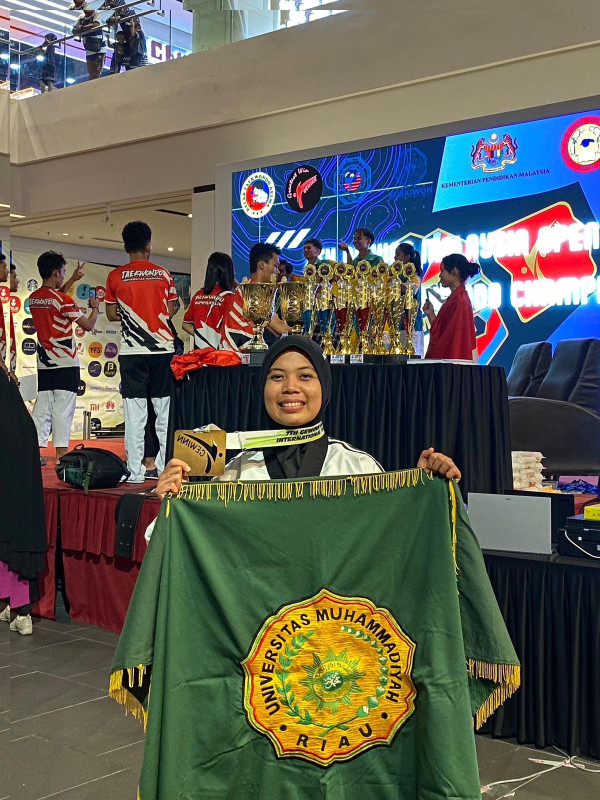Kejuaraan internasional Taekwondo, Mahasiswi Prodi Humas Fikom UMRI Sabet Mendali Emas