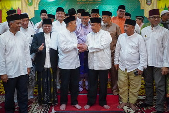 Gubernur Riau dan Wakil Gubernur Riau Buka Puasa Bersama di LAM Riau