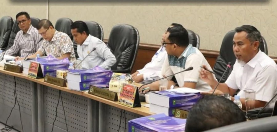 Komisi II DPRD Riau Minta Disperindagkop–UKM Perketat Program dan Anggaran Renja 2026