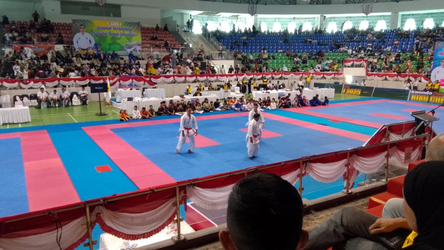 Parisman Ihwan Resmikan Kejuaraan Karate Forki Riau Open Championship