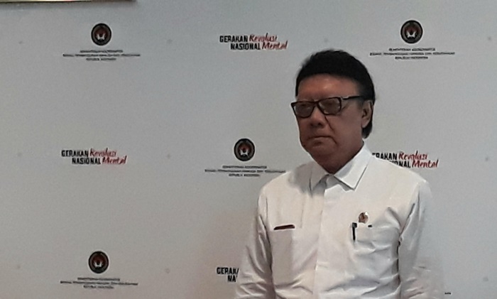 Tak Ada Sanksi bagi PNS LGBT, MenPAN RB Sebut Itu Hak Pribadi