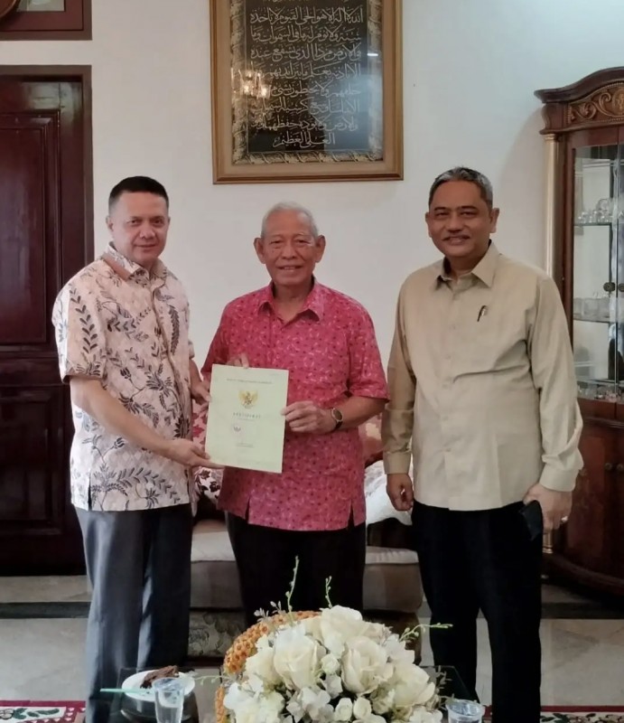 Eks Gubernur Riau Wakafkan Tanah Untuk Pembangunan UMRI