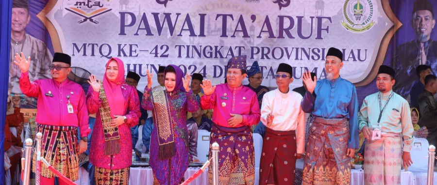 Pawai Taaruf MTQ Provinsi Riau di Dumai, Rohul Tampilkan Beragam Aksi