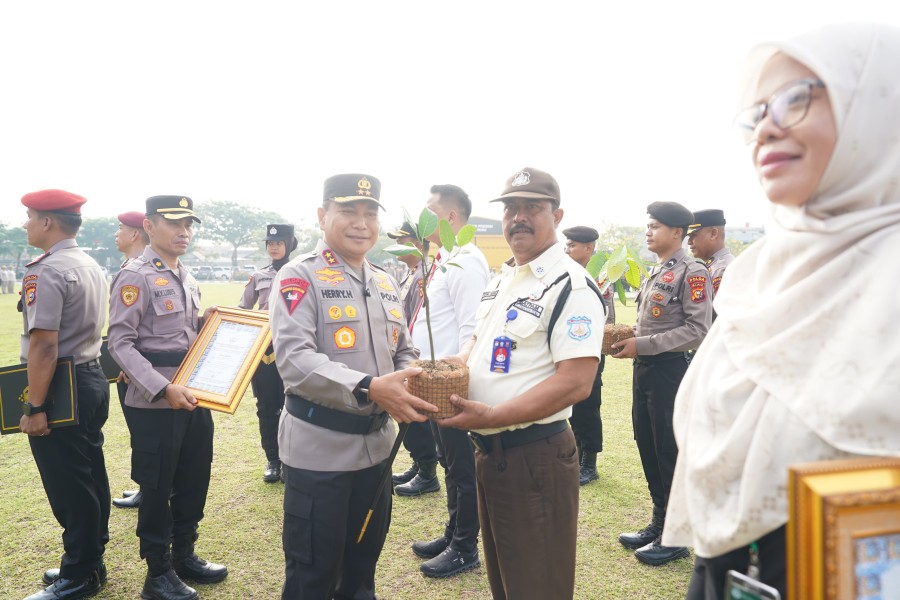 Aksi Satpam UIN Suska Amankan Rayhan usai Aniaya Farra Diganjar Penghargaan Polda Riau