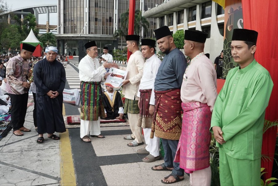 Kecamatan Lima Puluh Juara Festival Lampu Colok se-Provinsi Riau