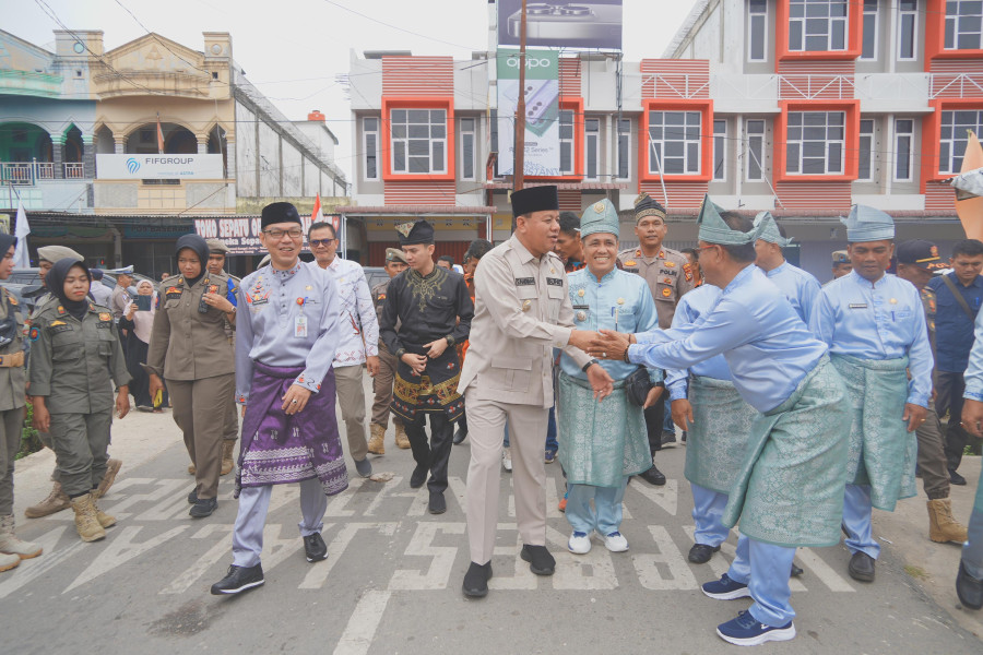 Indonesia Raya Bergema di Pembukaan Pacu Jalur Topien Lubuok Sobae Basogha
